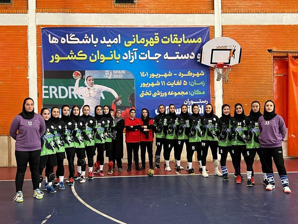 درخشش بانوان هندبالیست دلفانی در مسابقات قهرمانی کشور