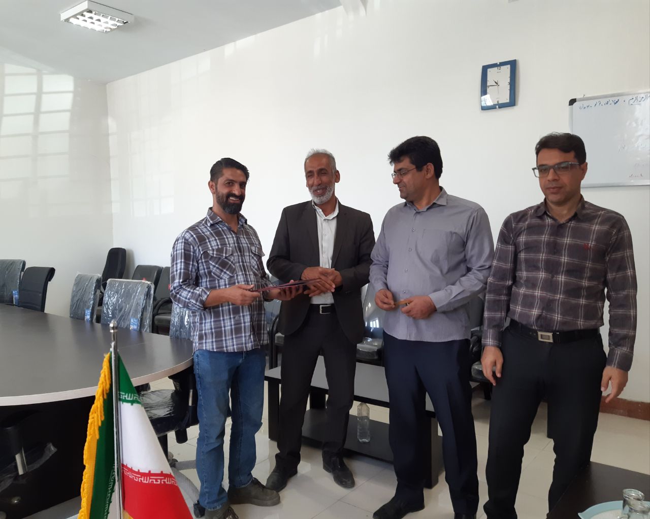 اقتدار و موفقیت منابع طبیعی به داشتن نیروی انسانی متهعد است