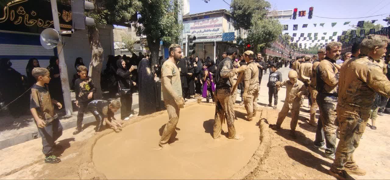 گل مالی مخلصانه‌ترین عزاداری لرستانی‌ها در مصیبت امام حسین(ع)